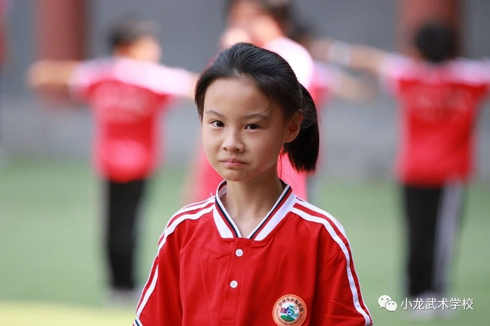 家长平时如何了解孩子在河南少林寺文武学校的情况?(图1) 小龙武校