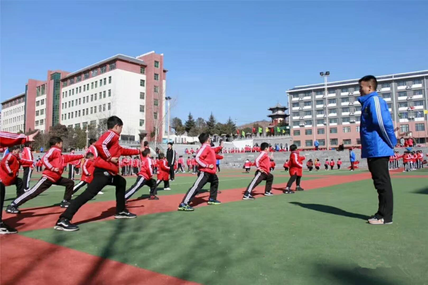 嵩山少林小龙武校