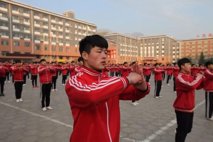 嵩山少林小龙武校