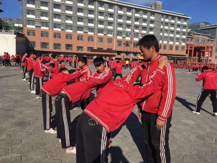 嵩山少林小龙武校