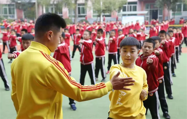 嵩山少林寺文武学校招生和学费